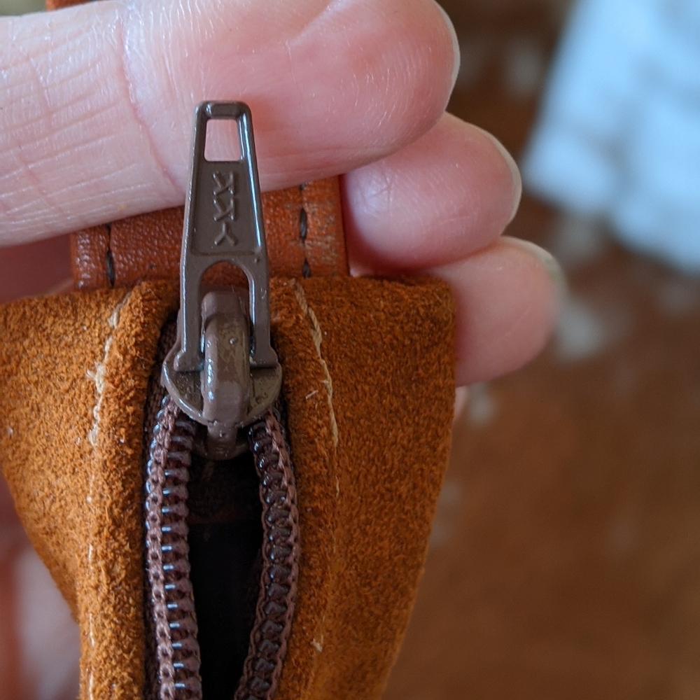 Vintage Brown Suede Shoulder Bag With Horses Patch - Picture 8 of 8
